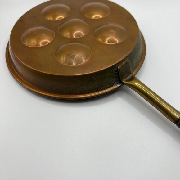 Vintage copper with brass egg pan 6” - Picture 5 of 8